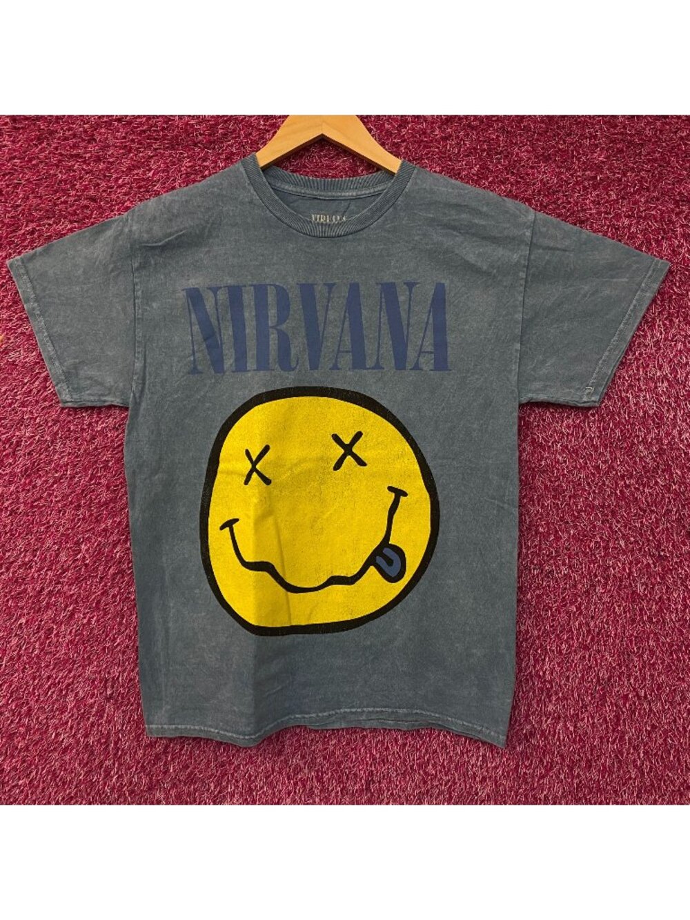 Nirvana Nevermind Dead Smiley Graphic Grunge Band T-Shirt Medium